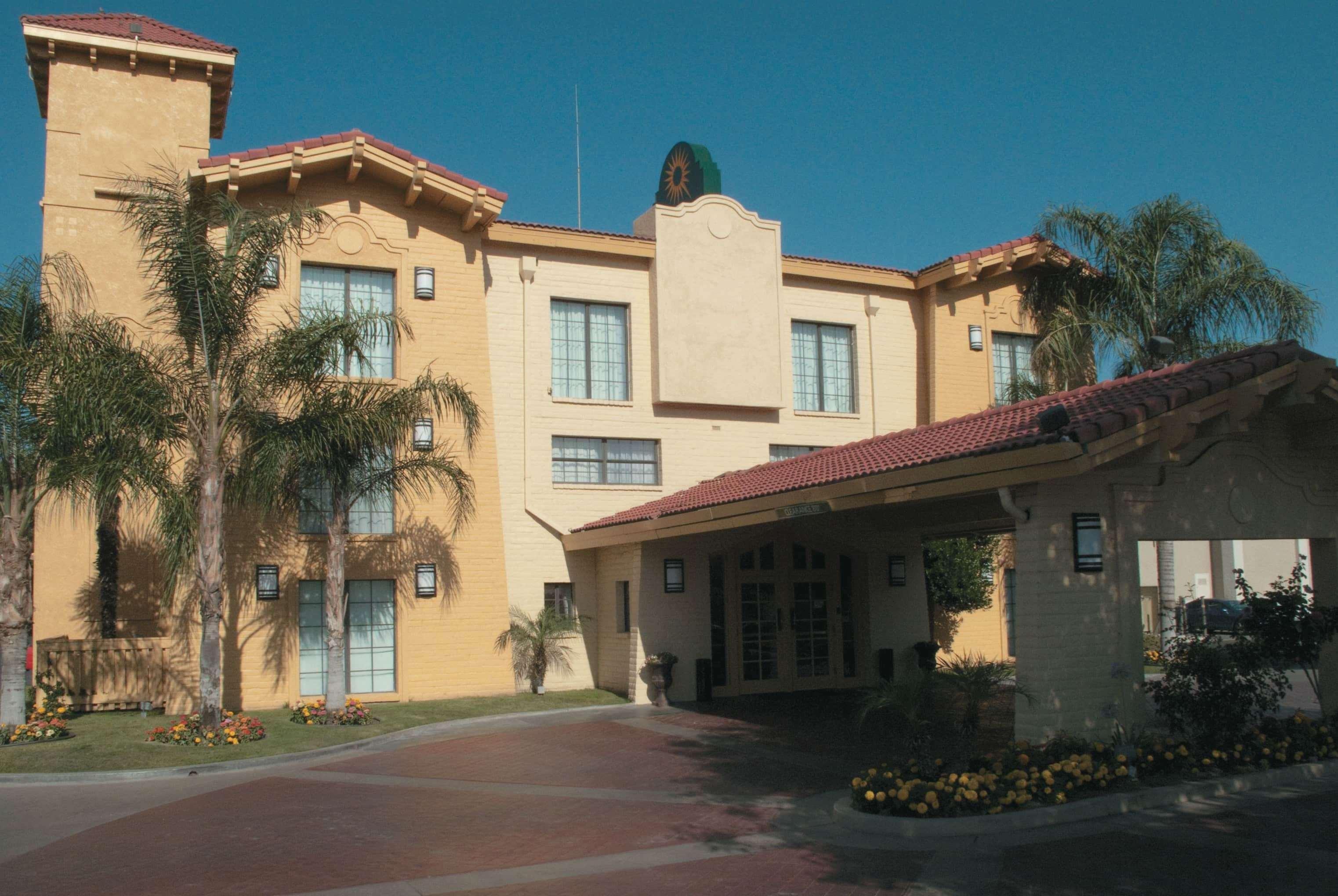 La Quinta Inn By Wyndham Bakersfield South Exterior photo